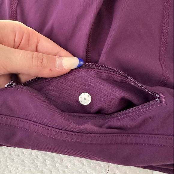 Lululemon Purple Cropped Leggings Size 4 - Picture 7 of 9